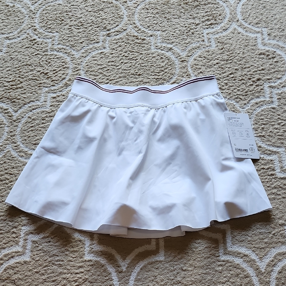 Athleta Ace Advantage Tipped 13.5" Skort In White/Maroon NWT